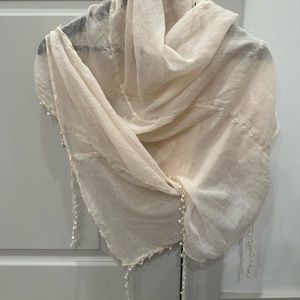 Scarf with tassels